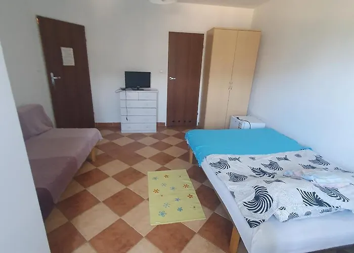 Na Fali Goscinne 住宿加早餐酒店 3*